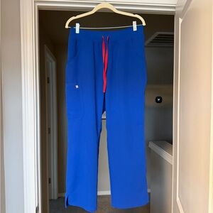 Women’s FIGS Winning Blue Kade Cargo Scrub Pants